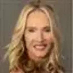 Lisa Karos, Huntington Beach, Real Estate Agent
